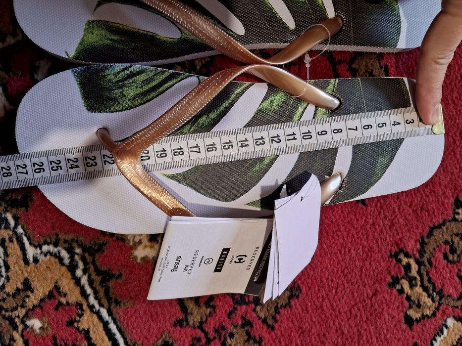 нові білі в'єтнамки Reserved з принтом листя монстери 40 26см