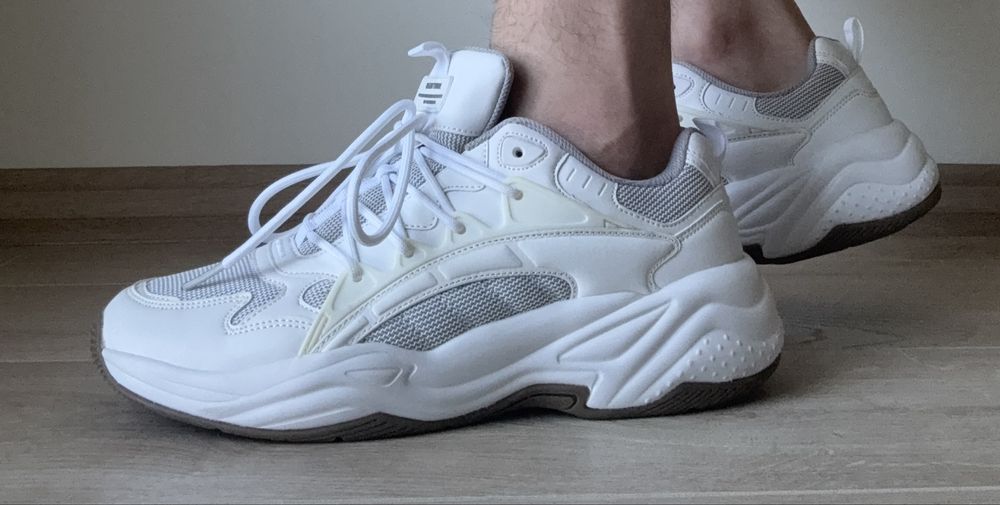 Кросівки Reserved