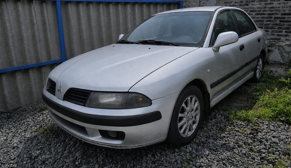 Автомобиль Mitsubishi Carizma