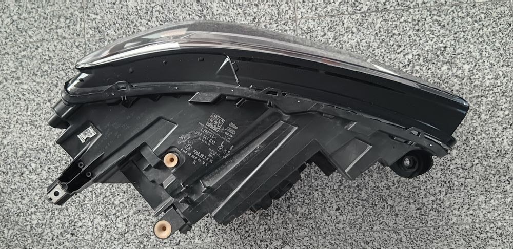 Farol Audi Q4 E-tron Full LED 2021+ Esquerdo