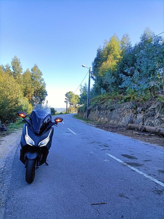 Honda Forza 125 Edição Especial, Banco Especial.