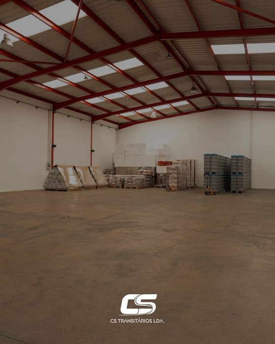 Espaço Disponível em Armazém – 300m² | Gandra, Paredes