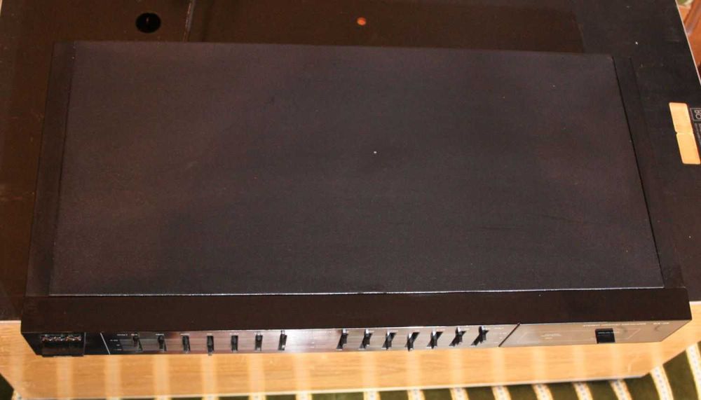 Korektor graficzny Akai elegancki i w pełni sprawny