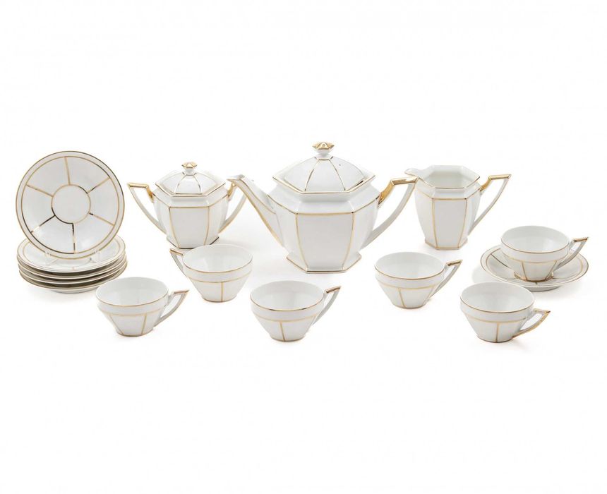 Serviço de chá em porcelana Vista Alegre para seis pessoas.