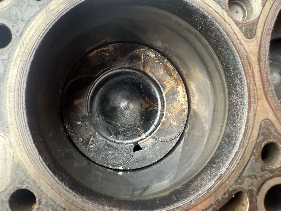 Блок низ мотора Двигуна Mercedes Sprinter 651 2.2 906 Стандарт