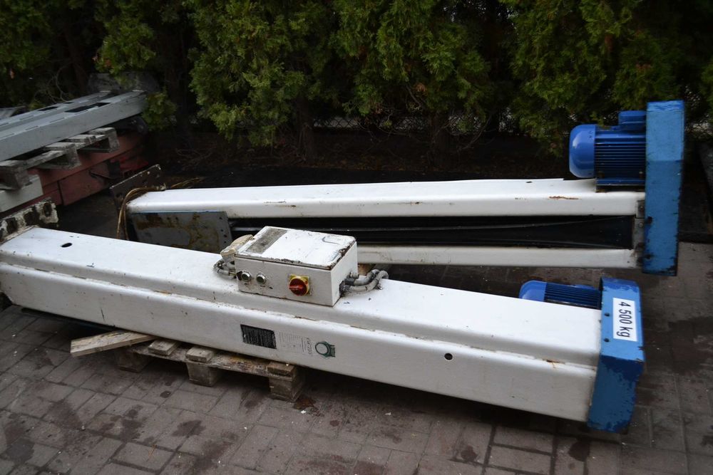 Podnośnik dwukolumnowy CAR LIFT OSTRÓW WLKP,śrubowy,na ramie,4500kg