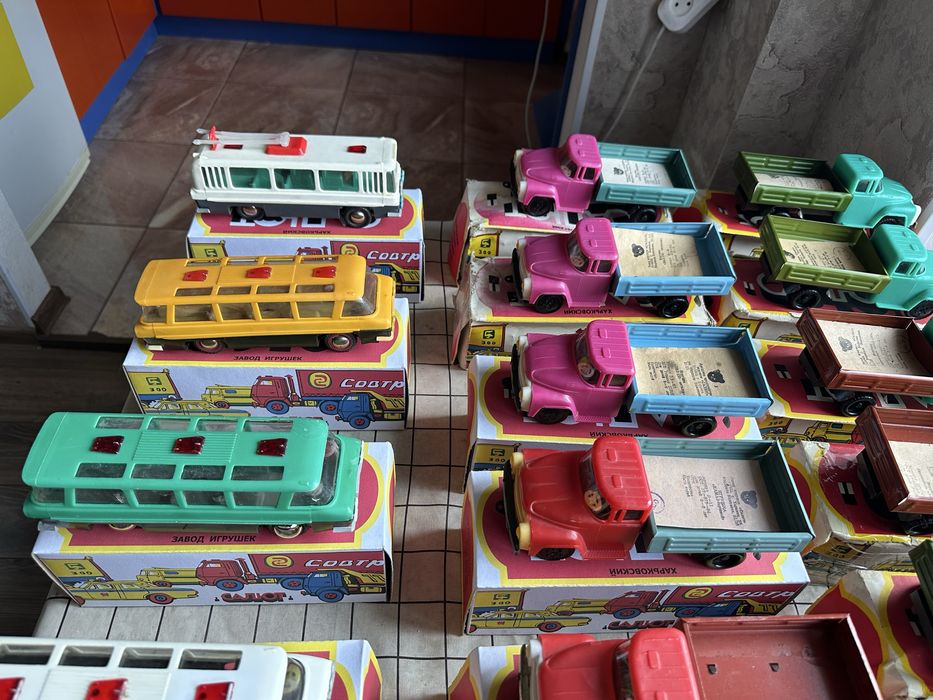 Ігрушки ссср Машинка Зіл Камаз Автобус Волга