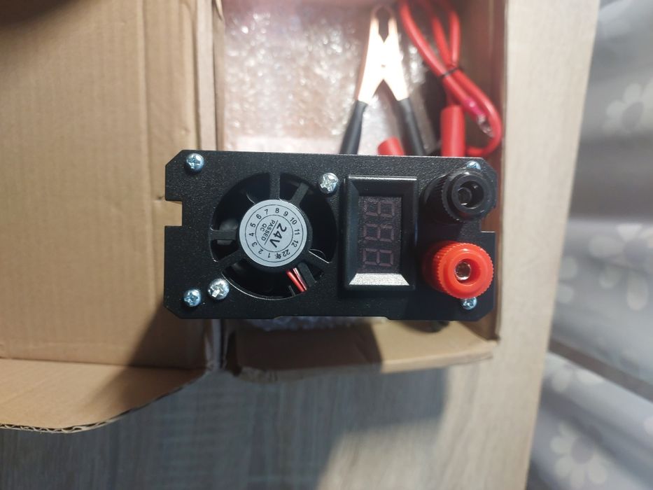 Інвертор Solaroll 2000w новий.