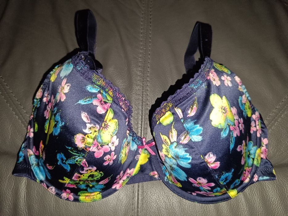 Biustonosz St. Bernard 80 D