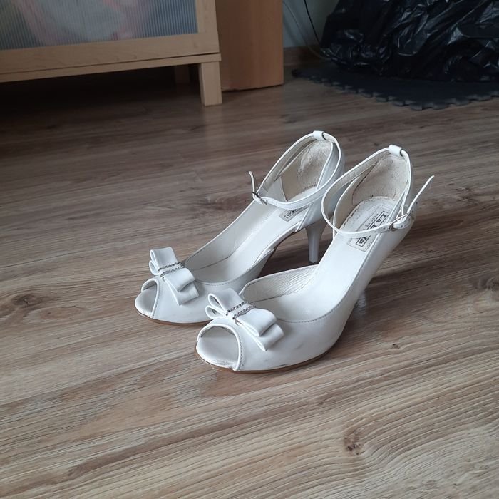Buty do ślubu 38