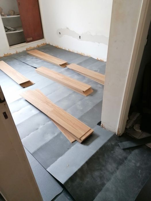 Pinturas telhado, quintas, vivendas,, Pré instalação, Chão flutuante,