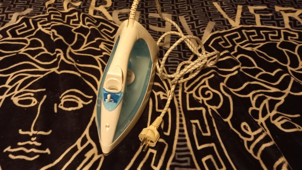 Утюг новый  продажа