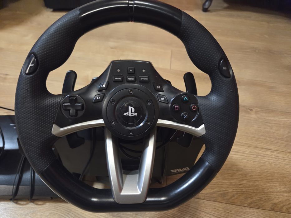 Kierownica RWA Hori Ps4 PC