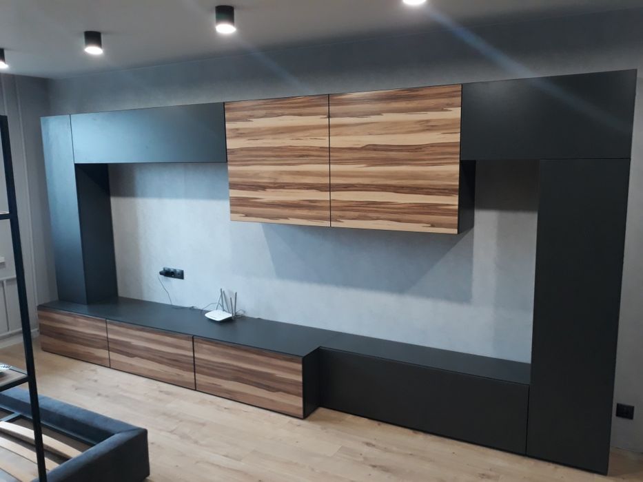 Гостинные,кухни, шкафы купе,прихожие под заказ.