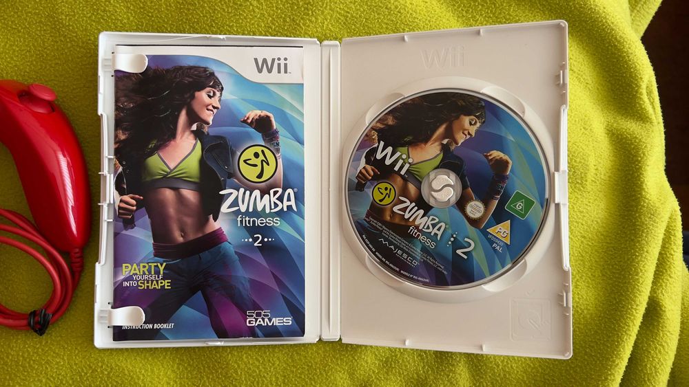 Consola Nintendo Wii Versão + comandos + cabos versão vermelha + Jogo