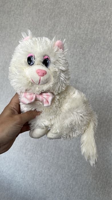 Мʼякі іграшки: котики, собачка, кролик, бджола