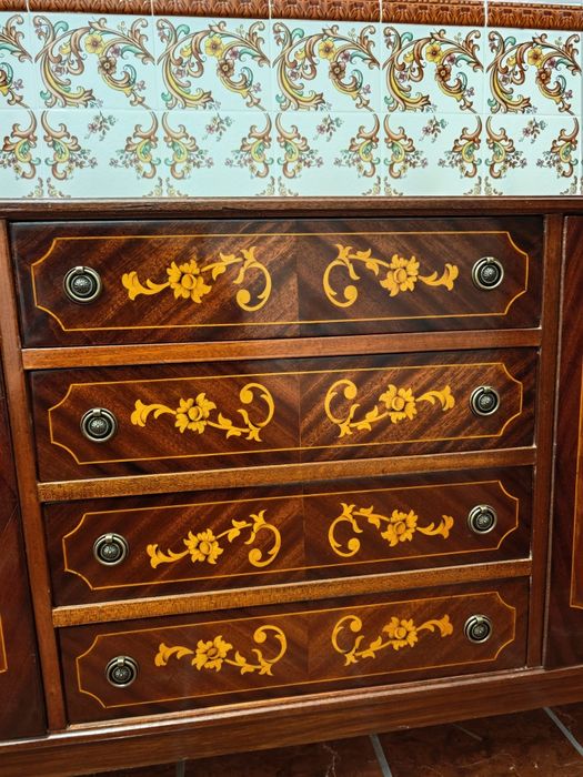 Aparador estilo D. Maria