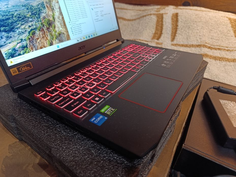 Acer 144Hz i5 11400h RTX3060 6GB 16RAM  512 SSD
Stan wizualny 5+/6 dro