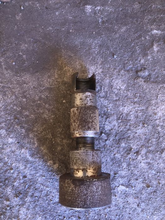 Перхідник для заправки авто метаном.