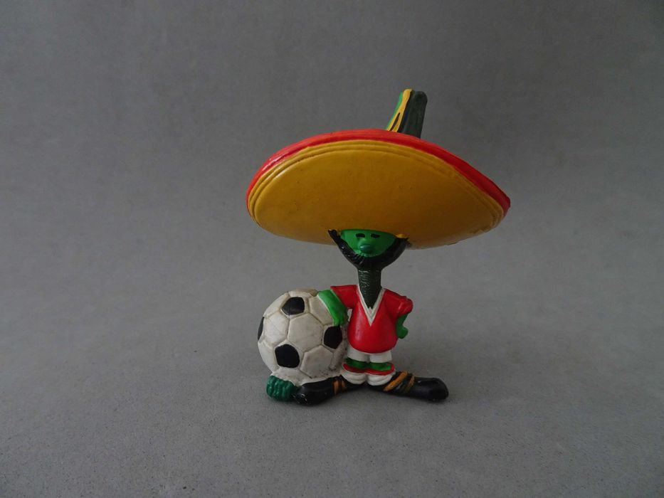 PVC - Piqué (Mascote de Futebol Mundial México 86) - Maia Borges
