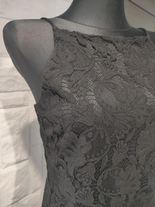 Sukienka z frędzelkami