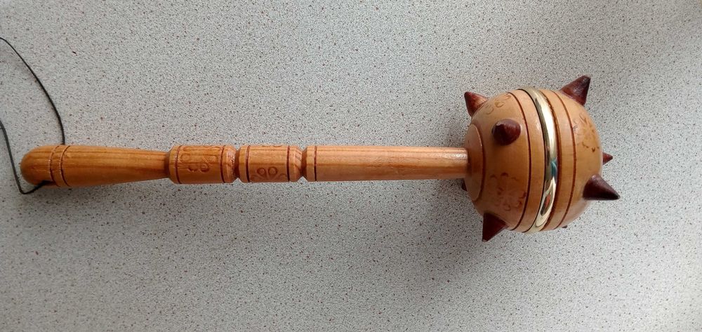 Дерев'яна сувенірна булава