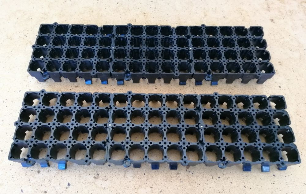 Холдери для акумуляторів 18650