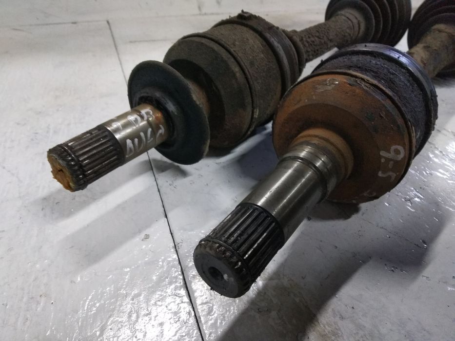 Полуось права ліва Saab 9-5 2.0t автомат піввісь