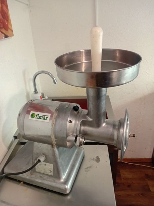 Мясорубка професійна