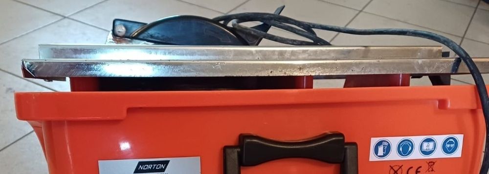 Maszynka  Do  Cięcia Przecinarka  Płytek   Gresu   Glazury Terakoty