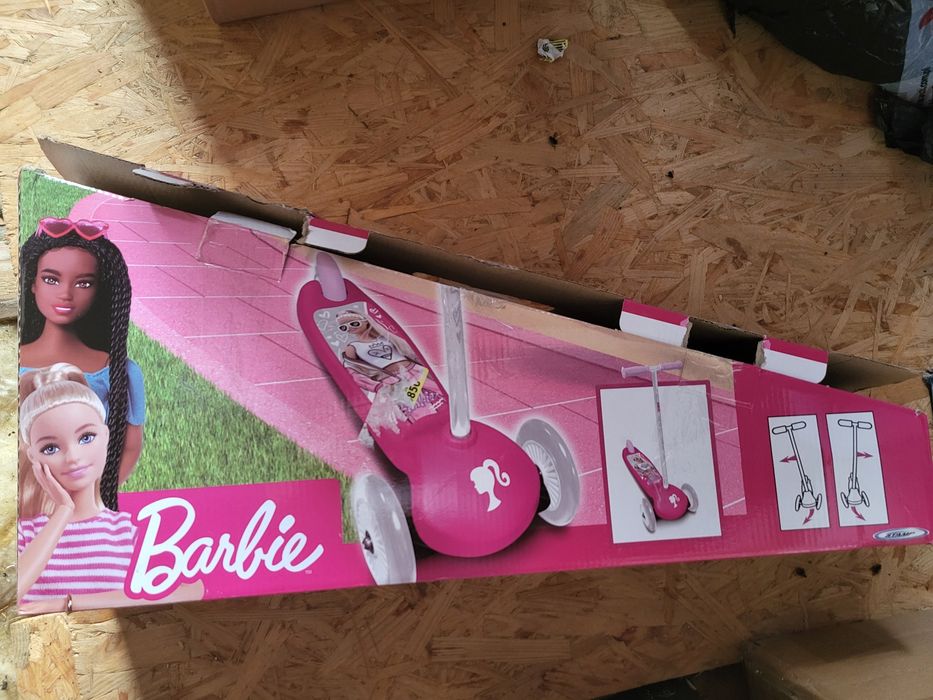 Hulajnoga balansowa trójkołowa barbie różowa