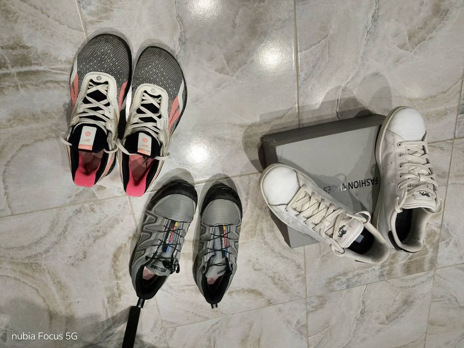 Кроссовки фірмові Reebok Nike
