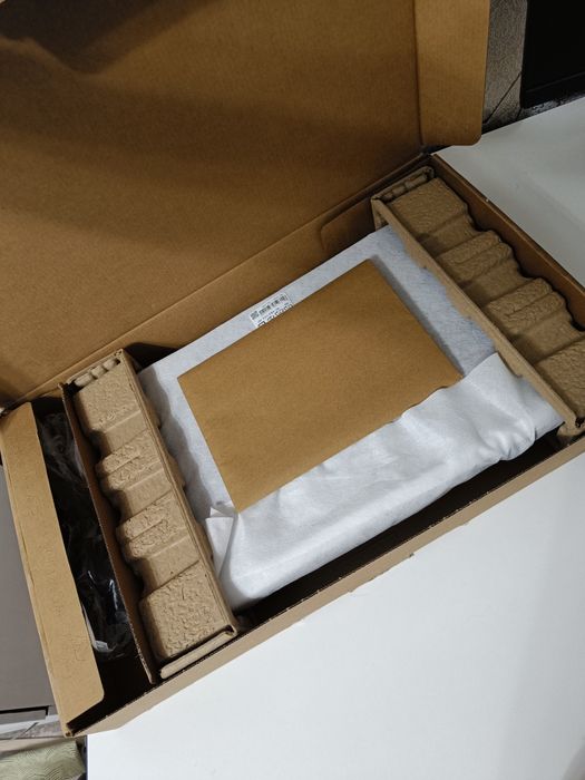 Acer 17.3 FullHD 16 GB DDR5 6400mhz  SSD 512 GB i3 12th 8 Ядер 3.8 Ггц