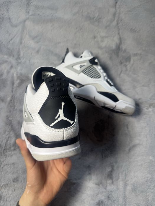 Nike Air Jordan 4