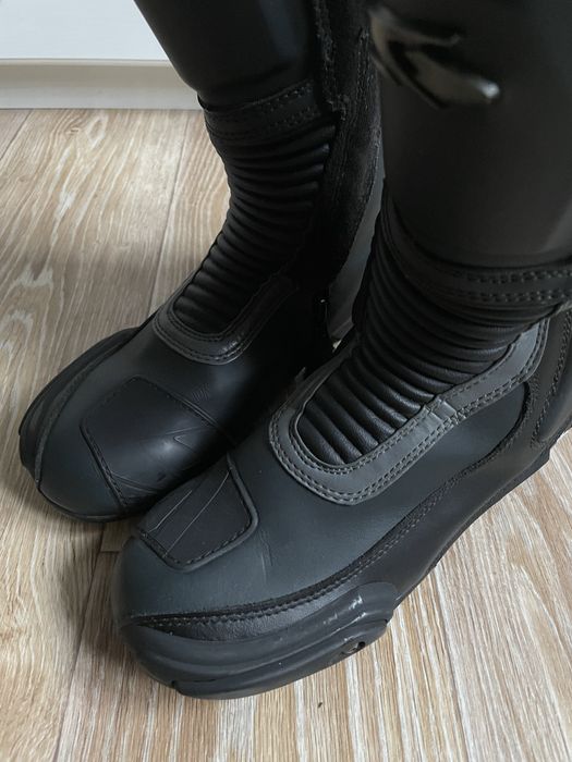 SPYKE. Класні та дуже гарні мотоботи в стані нових ! 40 розмір