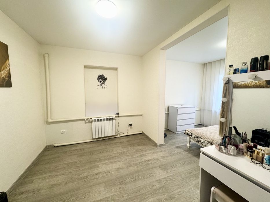 Продам будинок. Свій двір!!