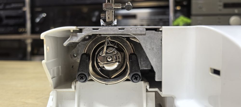 Швейна машинка AEG 11210