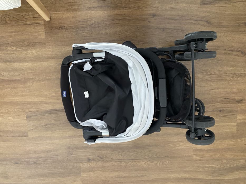 Stroller490196619965900803