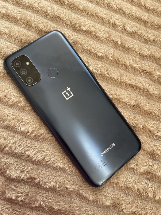 Телефон OnePlus