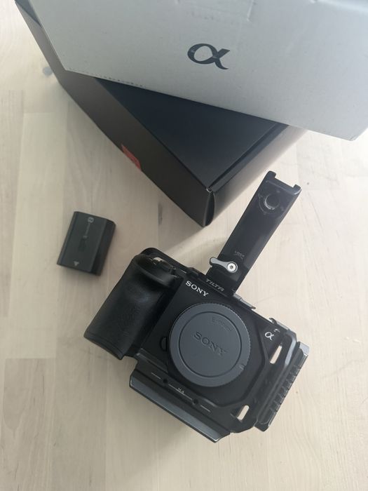 Sony zv-e1  usada uma vez + cage tilta + ventuinha