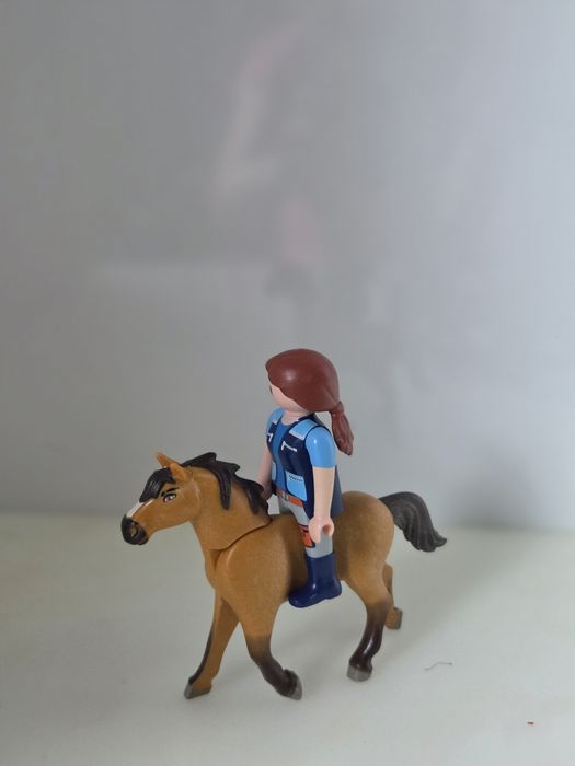 Playmobil konie wybieg boks stajnia zagroda lucky I spirit