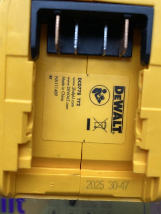 Шуруповерт безщітковий DEWALT DCD778 - 18v (Оригінал)