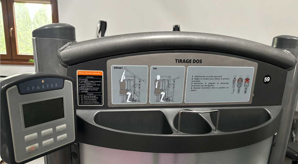 SPARTEK IMPULSE Lat Pulldown z komputerem/Mięsień Najszerszy Grzbietu