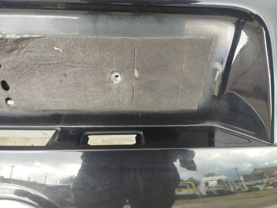 Крышка багажника Passat B6