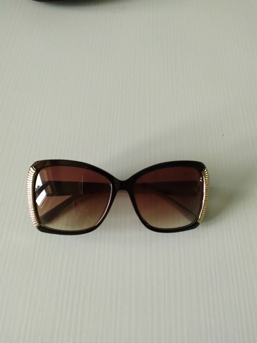 Окуляри Prada солнцезахисні
