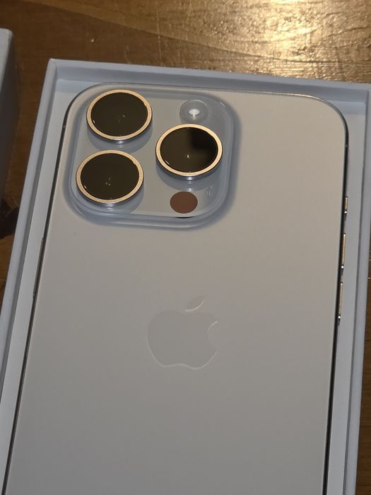 iPhone 15 PRO / 100% / white titanium