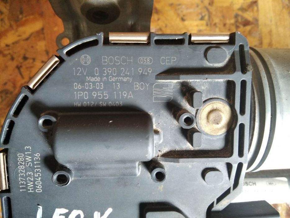 MOTOR /  SISTEMA LIMPA VIDROS SEAT LEON 1P 0390241949 1P0955119A