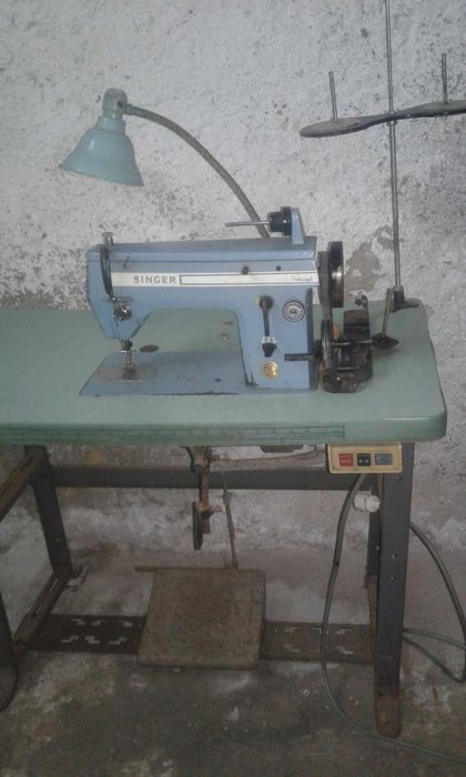 Máquina de costura SINGER Profissional