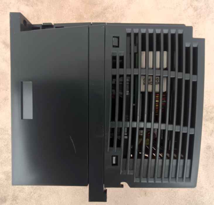 Variador Telemecanique ATV12HU22M2