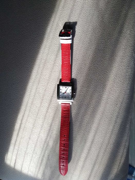 Relógio Senhora "Tommy Hilfiger" bracelete reversível, a funcionar
